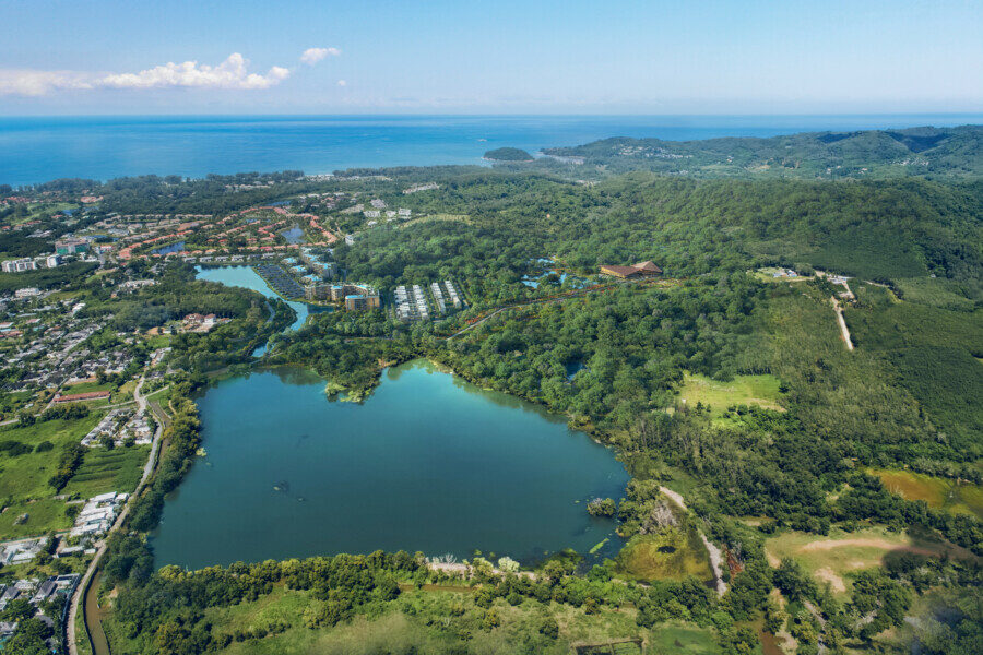 Laguna Lakelands — aerial view toward the sea